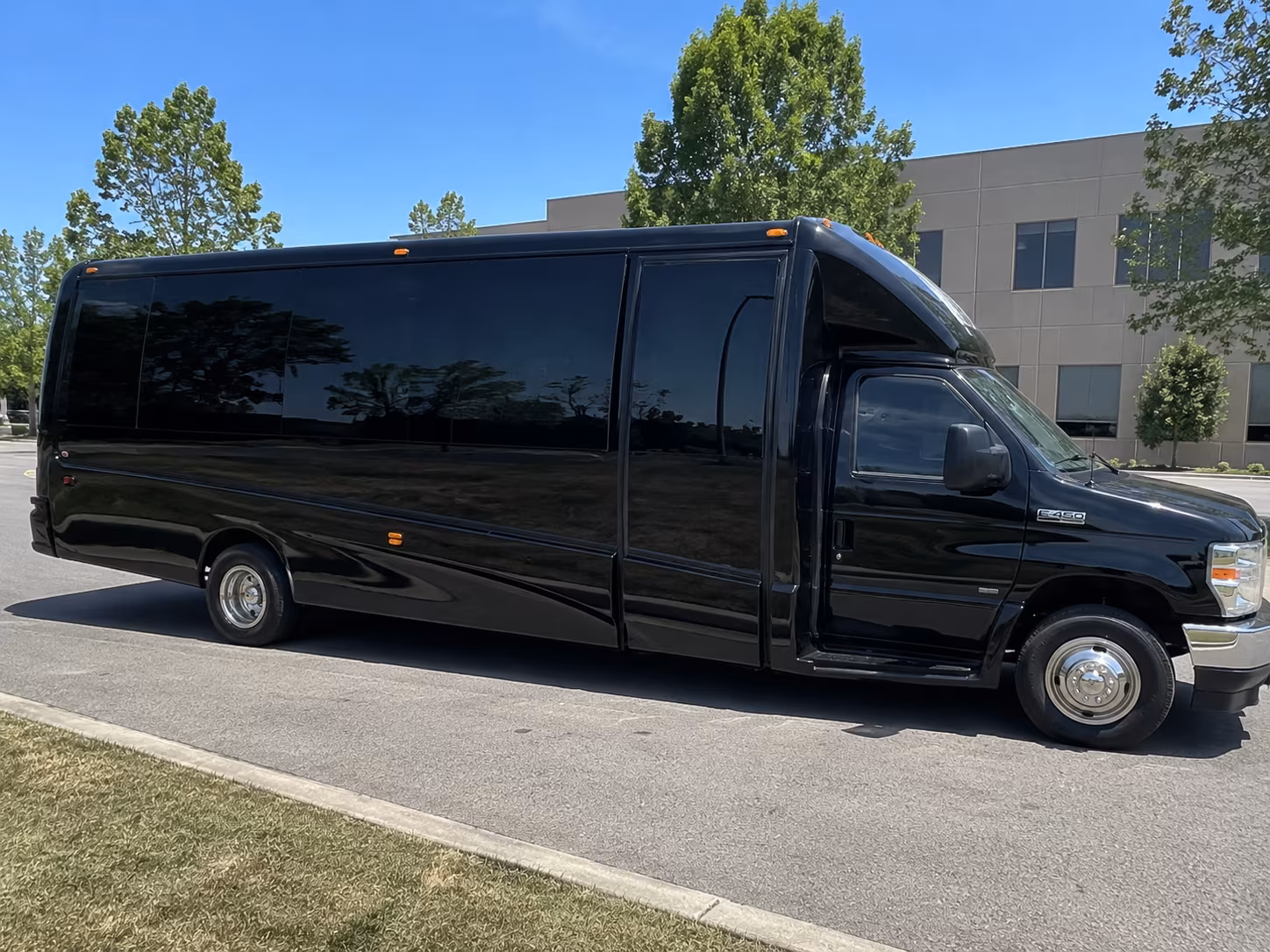party buses and charter buses to lakers and clippers games from west covina